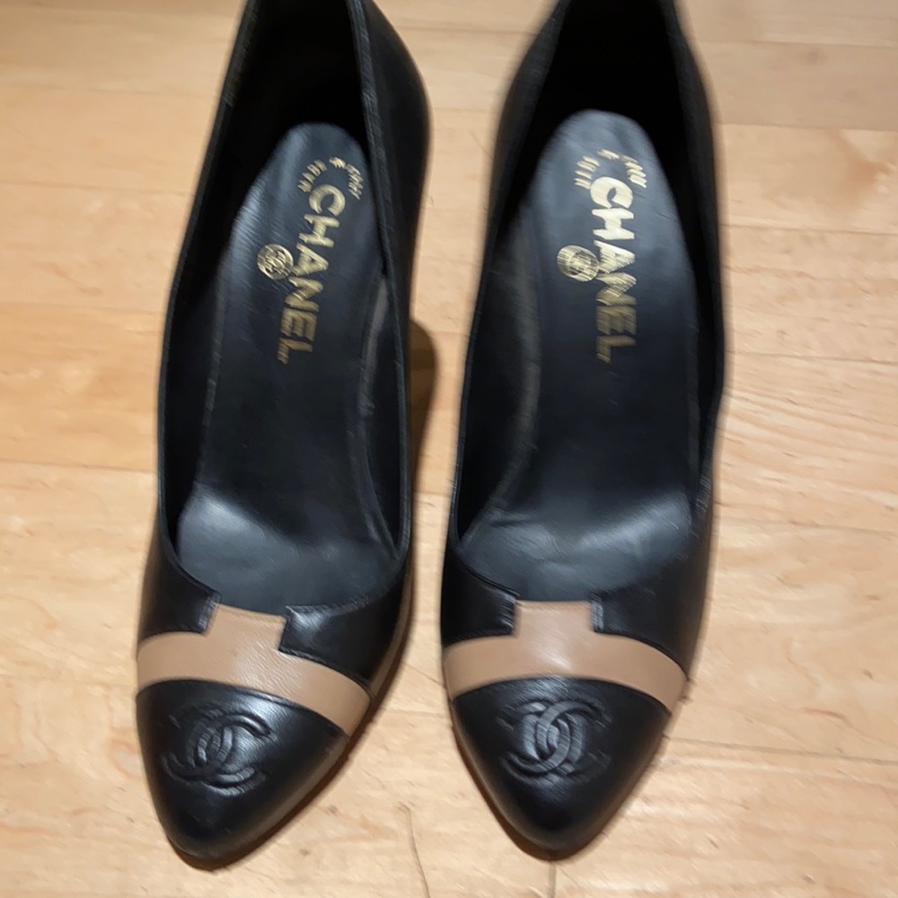 Chanel heels 37.5